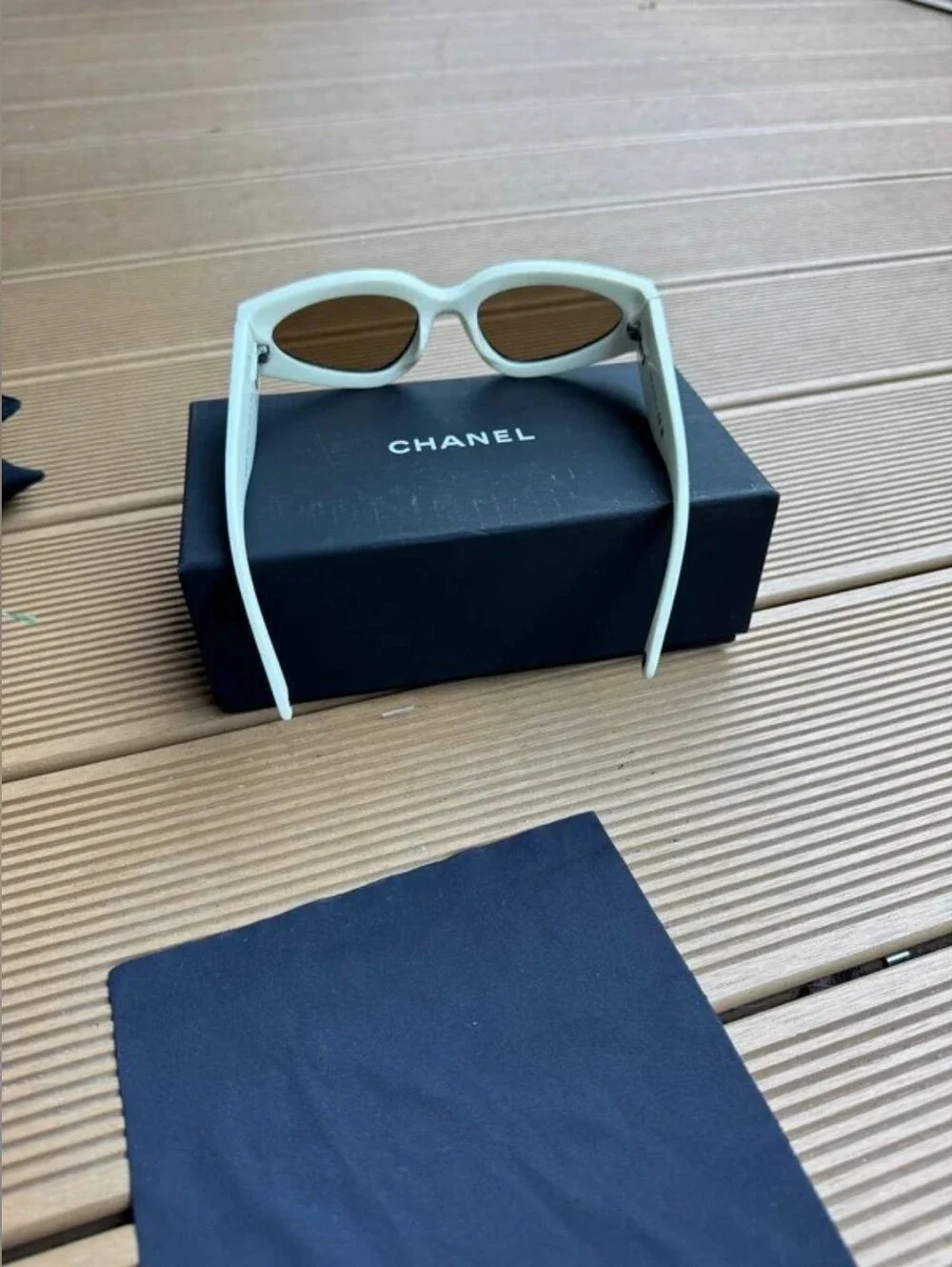 CHANEL Black White Cat-Eye Sunglasses with CC Accent